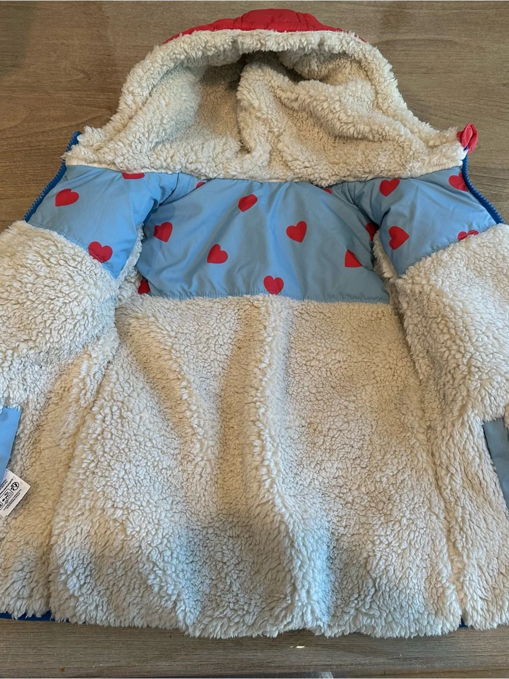 Mini Boden Sherpa lining Red Hearts Puffer Jacket reversible size 6-7